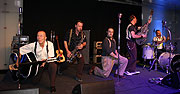 Die Band "Boppin'B" trat auf der  Vernissage im Stil der 50er Jahre am Abend des 11.05.2017 (©Foto: Martin Schmitz)